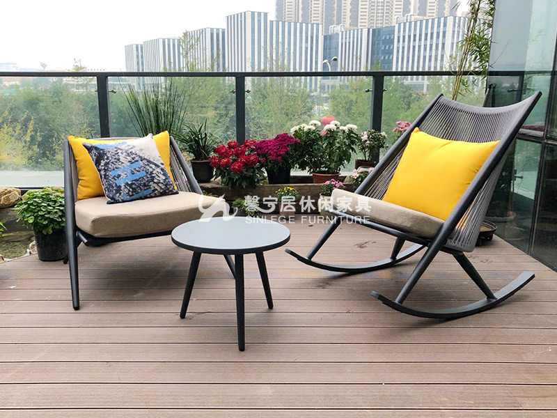 X������X-LX2002